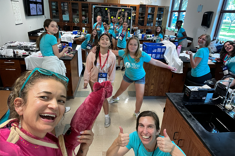Connecting Communities: Sea Scholars on the Move